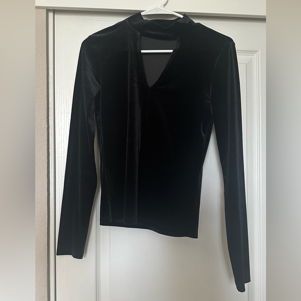 Velvet Choker V Neck Top